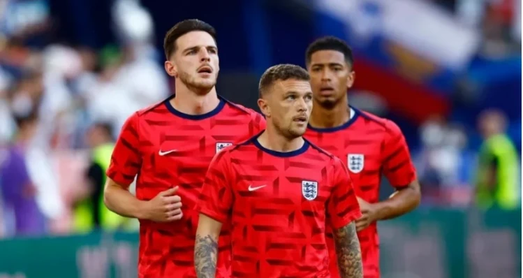 Declan Rice và Kieran Trippier vắng mặt trong buổi tập gần nhất của tuyển Anh.