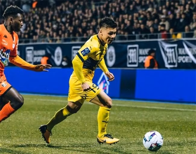 Quang Hải tiếp tục vắng mặt trong danh sách thi đấu của Pau FC.