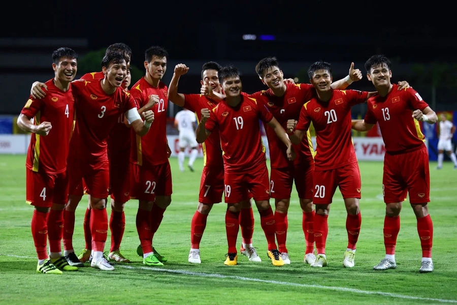 Tuyển Việt Nam được kỳ vọng sẽ vượt qua Thái Lan ở bán kết AFF Cup.