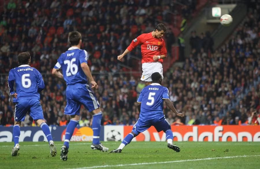 Ronaldo mới có 1 bàn thắng trong 15 lần đối đầu Chelsea.