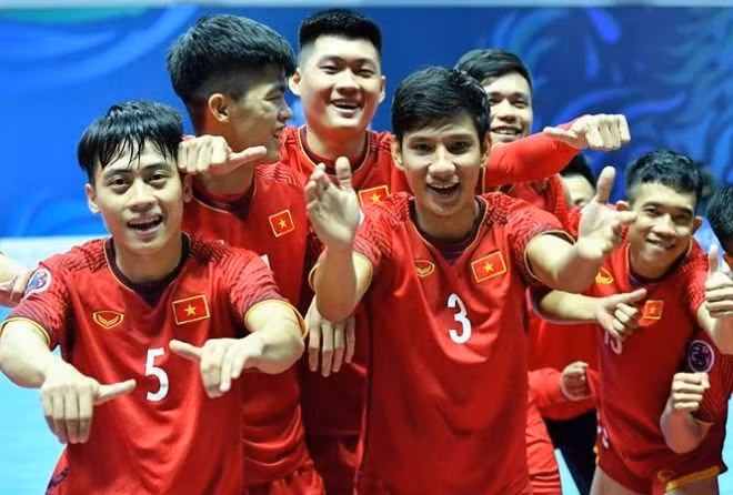 Futsal Việt Nam thua cách biệt Argentina ở trận tái đấu.
