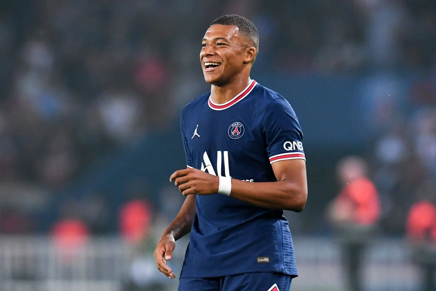 Kylian Mbappe vẫn chưa quyết định sẽ tiếp tục gắn bó với PSG.