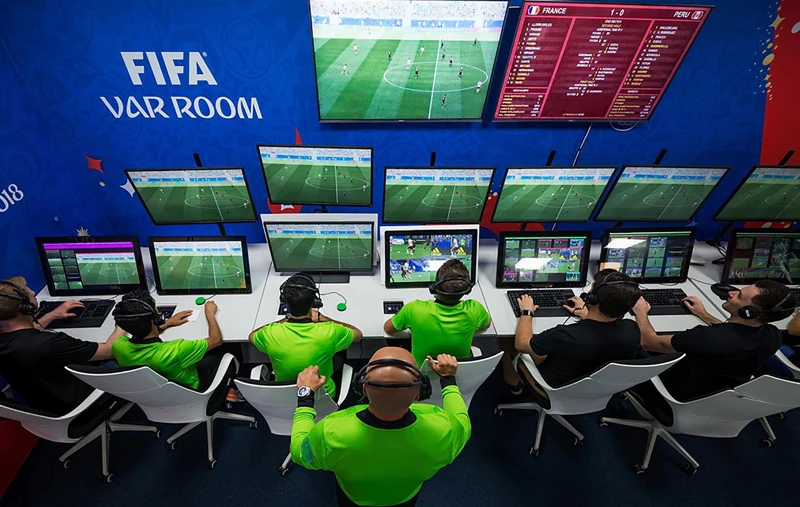 VAR dự kiến được áp dụng ở lượt trận 3 giai đoạn hai của V-League 2023.