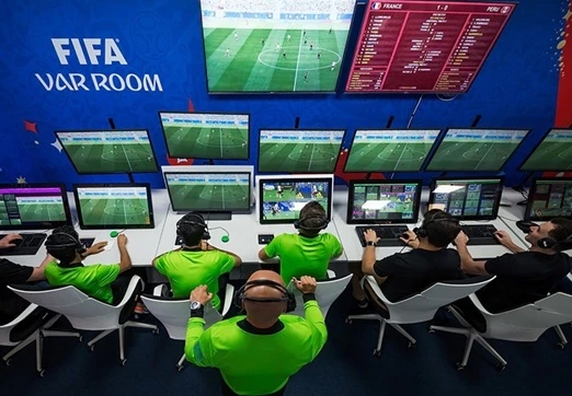Singapore áp dụng công nghệ VAR vào giải vô địch quốc gia 2022.