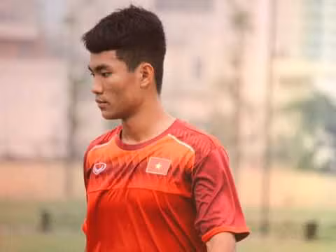 HLV Troussier muốn U22 Việt Nam phấn đấu dự World Cup 2026.