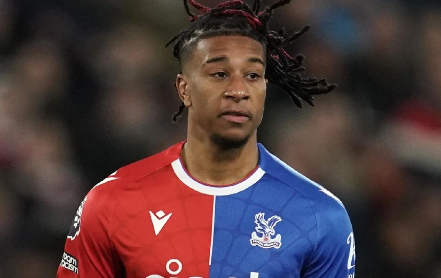 Michael Olise của Crystal Palace lọt tầm ngắm của Liverpool.