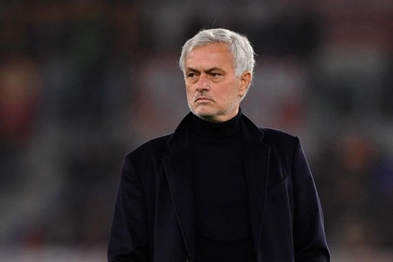 HLV Mourinho được CLB Fenerbahce của Thổ Nhĩ Kỳ liên hệ.