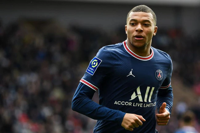 Kylian Mbappe được đồn đoán sắp gia nhập Real Madrid.