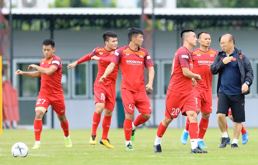 Tuyển Việt Nam tích cực tập luyện chuẩn cho trận gặp tuyển Úc