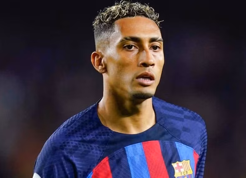 Raphinha được Barca chào bán với giá rẻ bất ngờ.