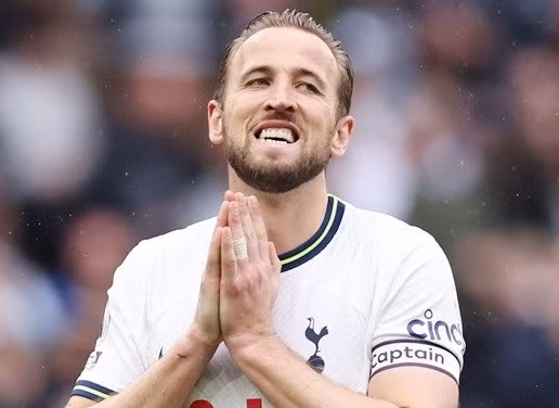 Harry Kane vẫn chưa chốt được tương lai sau nhiều lời mời gọi.