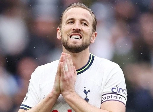 Harry Kane vẫn chưa chốt được tương lai sau nhiều lời mời gọi.