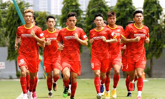 Phó chủ tịch bóng đá Thái Lan đánh giá cao U22 Việt Nam và Campuchia.