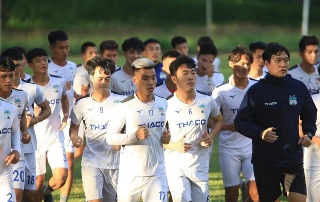 Lãnh đạo HAGL không đồng ý đề xuất V.League đá tập trung.