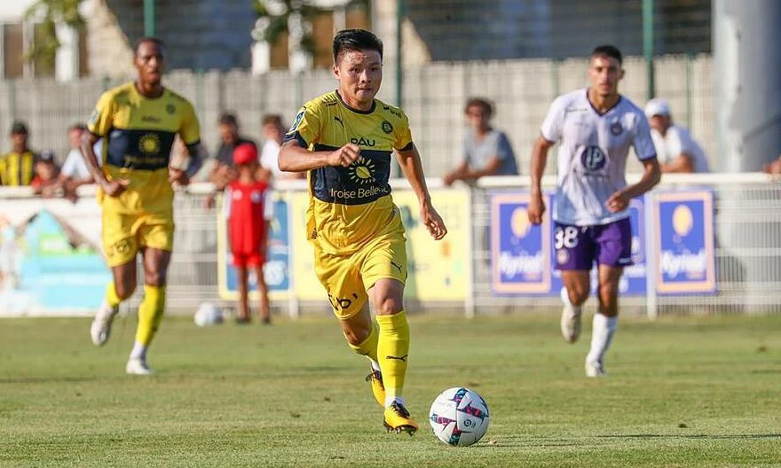 Pau FC bất ngờ với sức hút của Quang Hải trong thời gian qua.