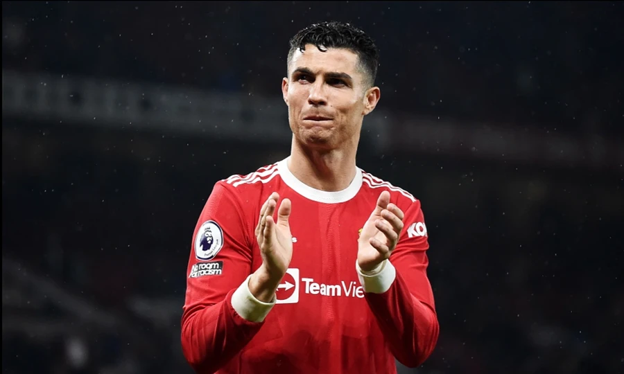 Ronaldo được đồn đoán sắp rời Man United.