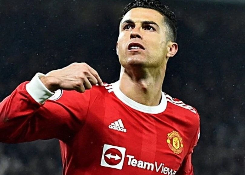 Ronaldo được đồn đoán sắp gia nhập Chelsea.