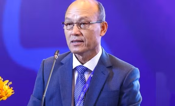 Chủ tịch LĐBĐ Campuchia sẵn sàng từ chức nếu đội nhà bị loại sớm sau vòng bảng ở SEA Games.