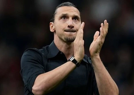 Ibrahimovic chính thức giải nghệ.