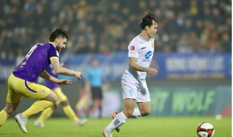 Nam Định thắng sát nút Hà Nội FC ở vòng 11 V-League.