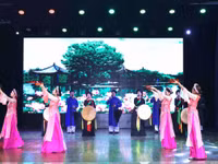 Nghệ sĩ trình diễn quan họ Bắc Ninh. Ảnh: Bảo Anh