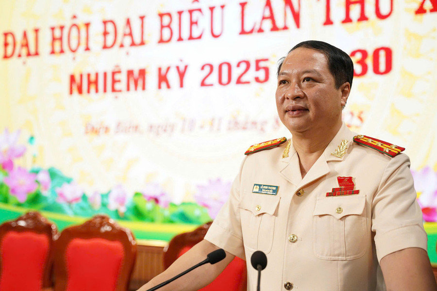 Đại tá Lù Minh Phương, Phó Giám đốc Công an tỉnh Điện Biên điều hành nội dung Đại hội. (Ảnh: Thành Trung). gen-h-z6896127394228-28465214676fb51643266a0764cd42c2.jpg