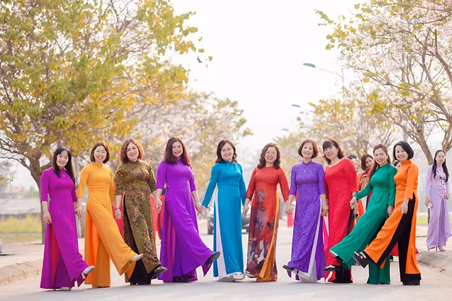 Công đoàn Sở GD&ĐT Điện Biên hưởng ứng “Tuần lễ Áo dài” năm 2025. 