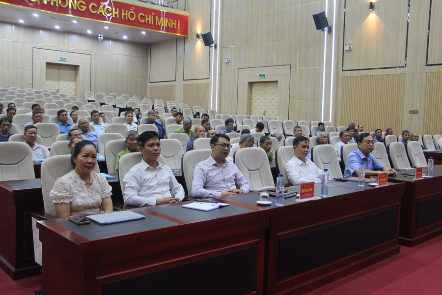 Các đại biểu dự hội nghị tập huấn tại xã Tuần Giáo.