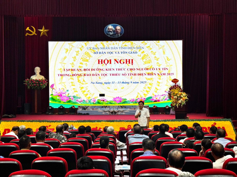 Quang cảnh hội nghị tập huấn tại xã Na Sang. tap-huan-nguoi-cao-tuoi-4.jpg