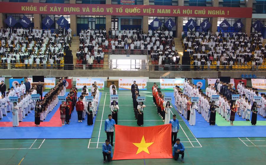 giai-karate-mien-bac-1.jpg