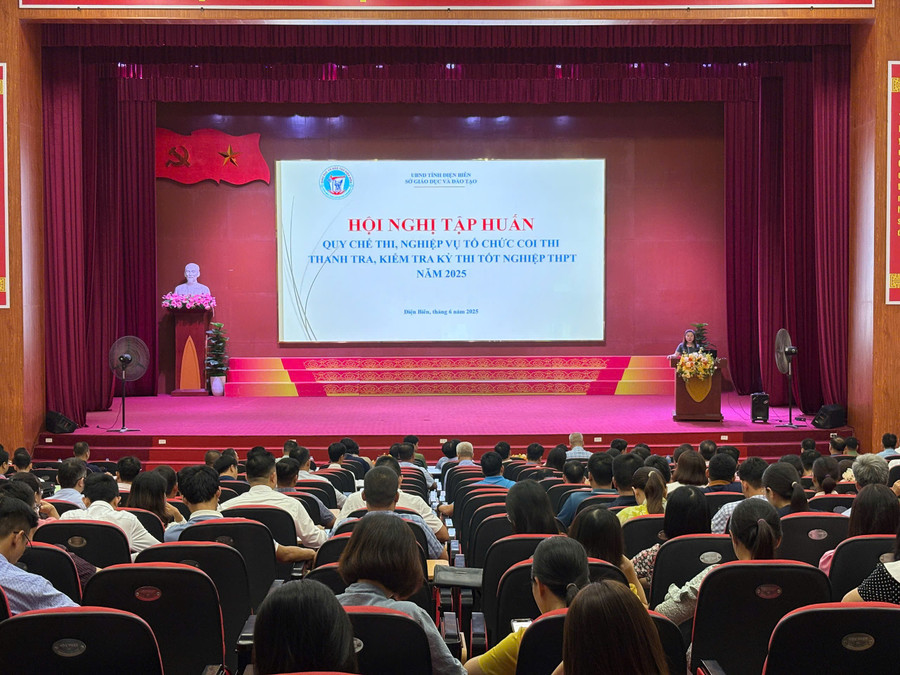 Quang cảnh hội nghị.