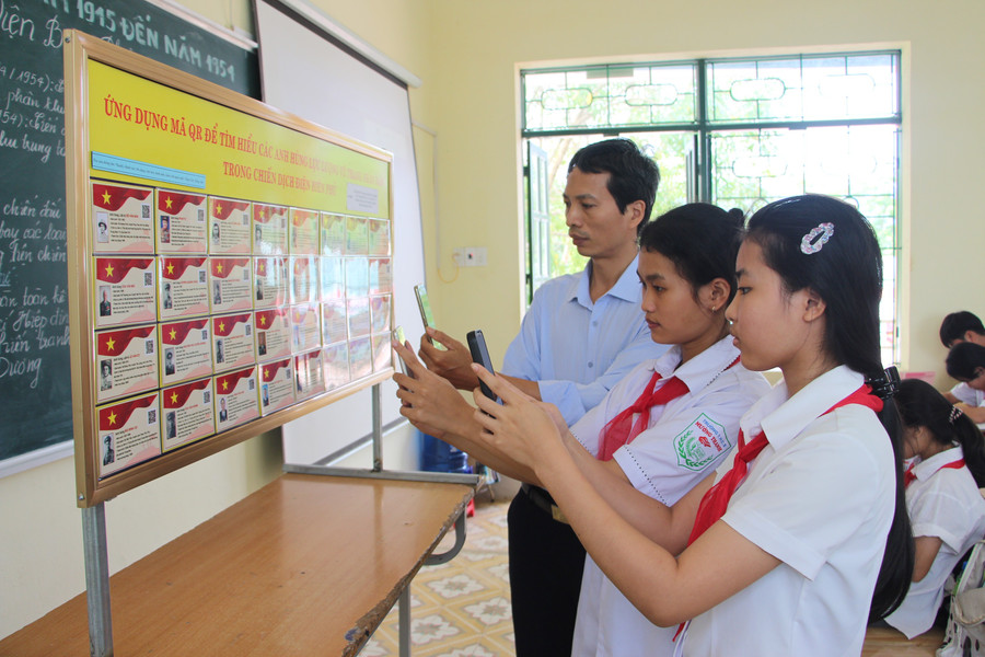 Giáo viên trường Tiểu học Thanh Hưng ứng dụng công nghệ vào giảng dạy môn lịch sử. pho-cap-tri-tue-nhan-tao-3.jpg