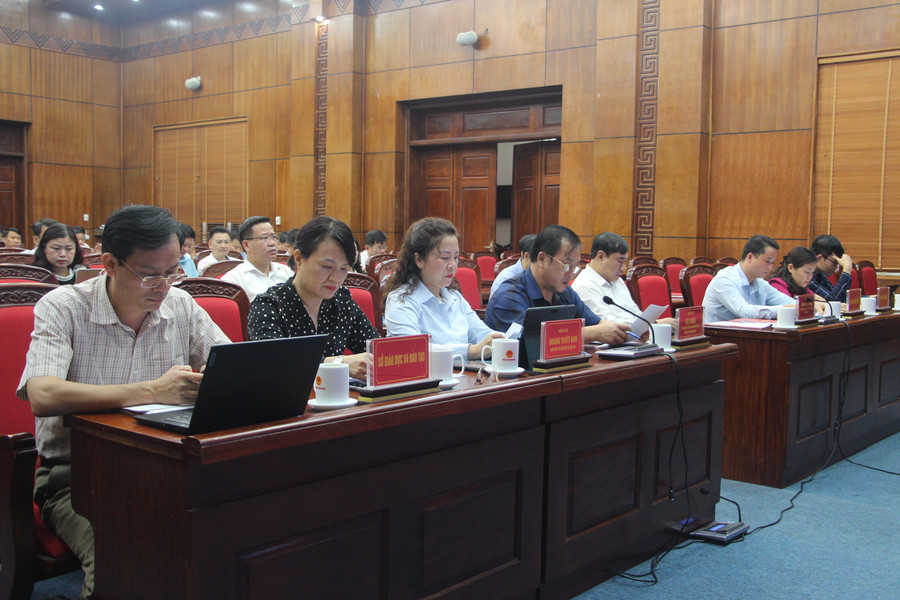 Đại biểu các Sở, ban ngành của tỉnh Điện Biên tham dự hội nghị. dien-bien-1.jpg