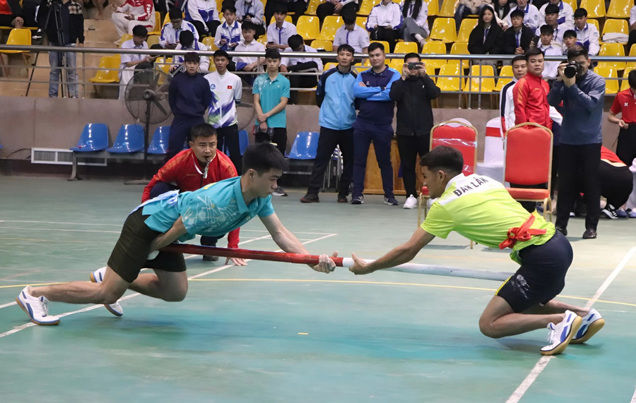 Các vận động viên nam tranh tài ở nội dung 51kg. 