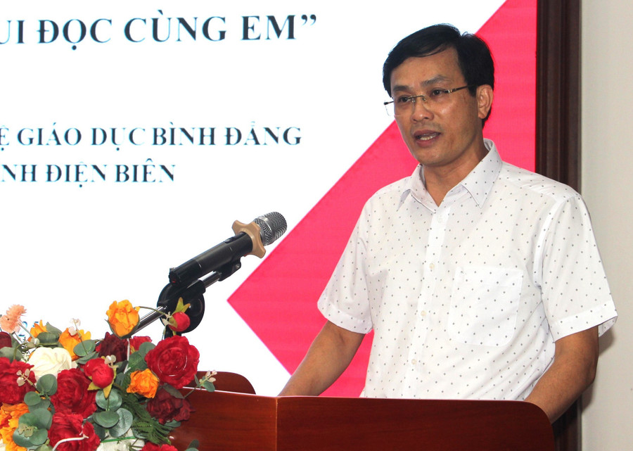 Ông Trần Đăng Ninh - Phó Giám đốc Sở GD&ĐT Điện Biên phát biểu tại hội thảo. ung-dung-vui-doc-3-444.jpg