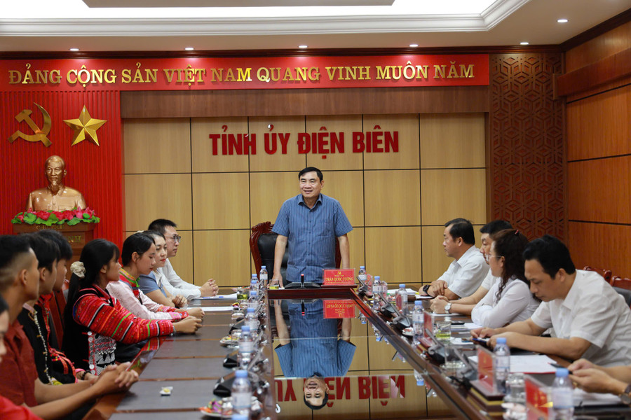 Quang cảnh buổi gặp mặt.