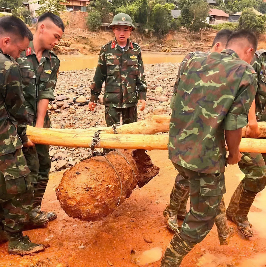 Quả bom được phát hiện tại thôn Pá Vạt, xã Mường Luân (Điện Biên).