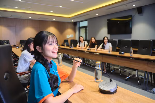 Sinh viên Đại học Kinh tế TPHCM.