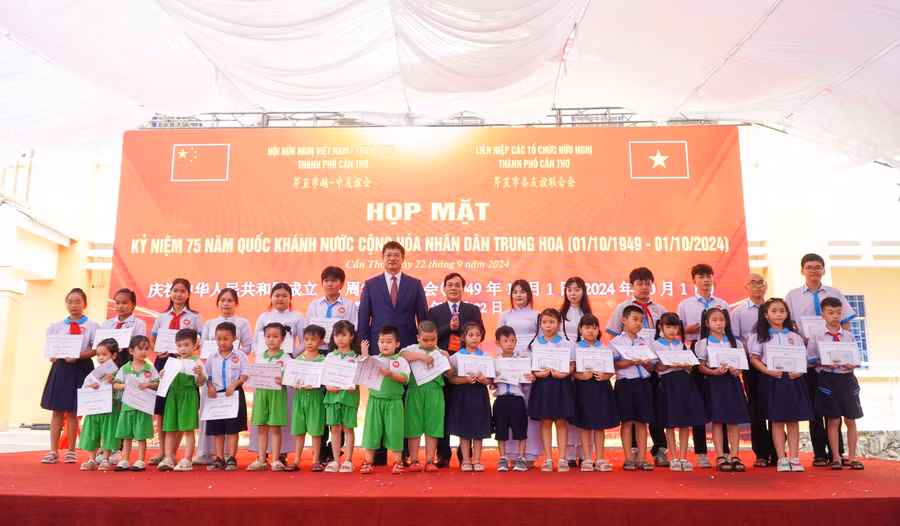 Truong huu nghi Viet Hoa Can Tho (5).jpg