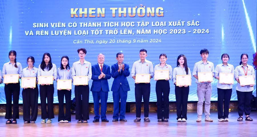 truong hoc nam can tho anh 4.jpg