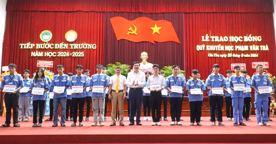 quy khuyen hoc pham van tra tp can tho 1 (2).jpg