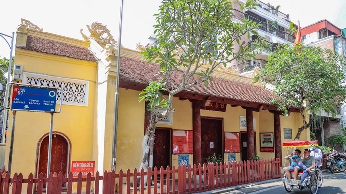 Đền Bạch Mã, số 76 Hàng Buồm - Ảnh: ITN.