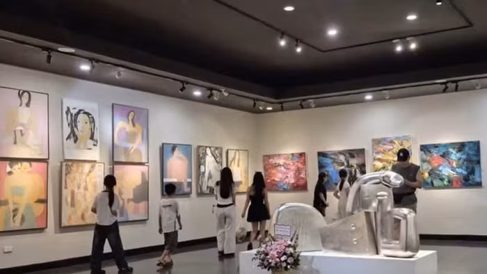 Triển lãm “Bằng Lâm - Mai San - Kim Thái” trưng bày giới thiệu khoảng 50 tác phẩm độc đáo.