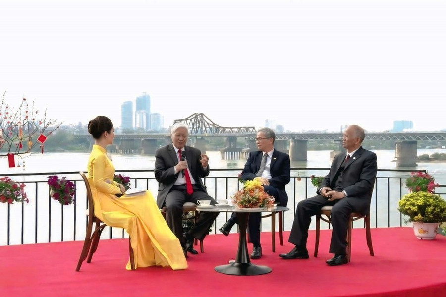 Các chuyên gia trao đổi tại Tọa đàm