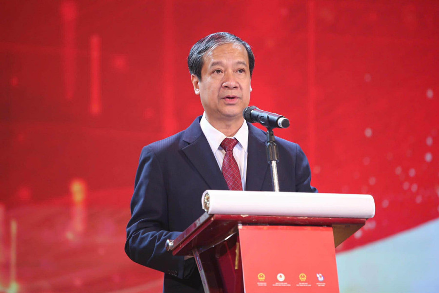 Bộ trưởng Nguyễn Kim Sơn phát biểu tại lễ trao giải.