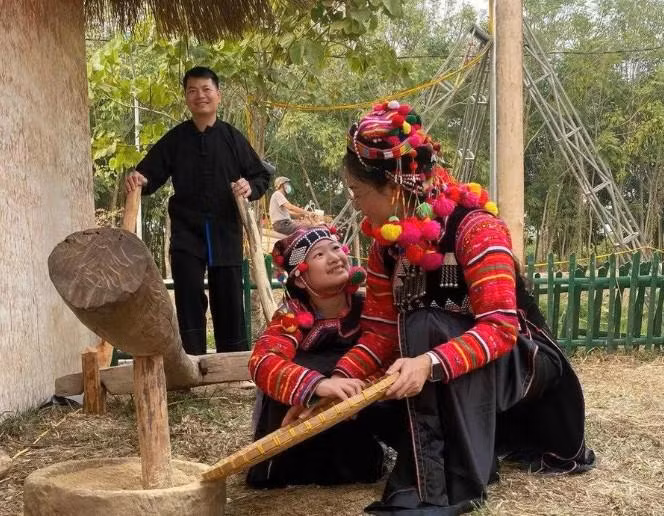 Người Hà Nhì nơi "ngã ba biên giới" A Pa Chải. Ảnh: M.T