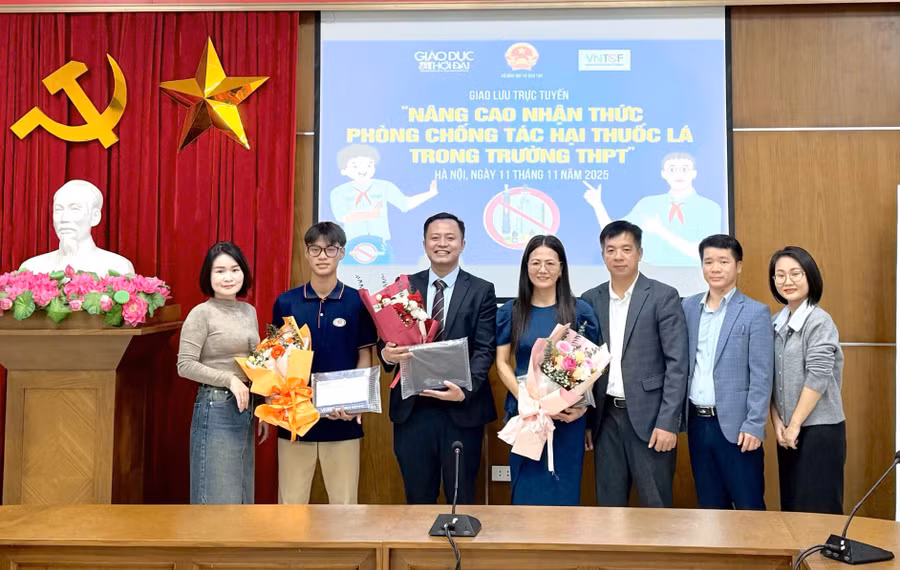  Giao lưu trực tuyến: Nâng cao nhận thức phòng chống tác hại thuốc lá trong trường THPT 