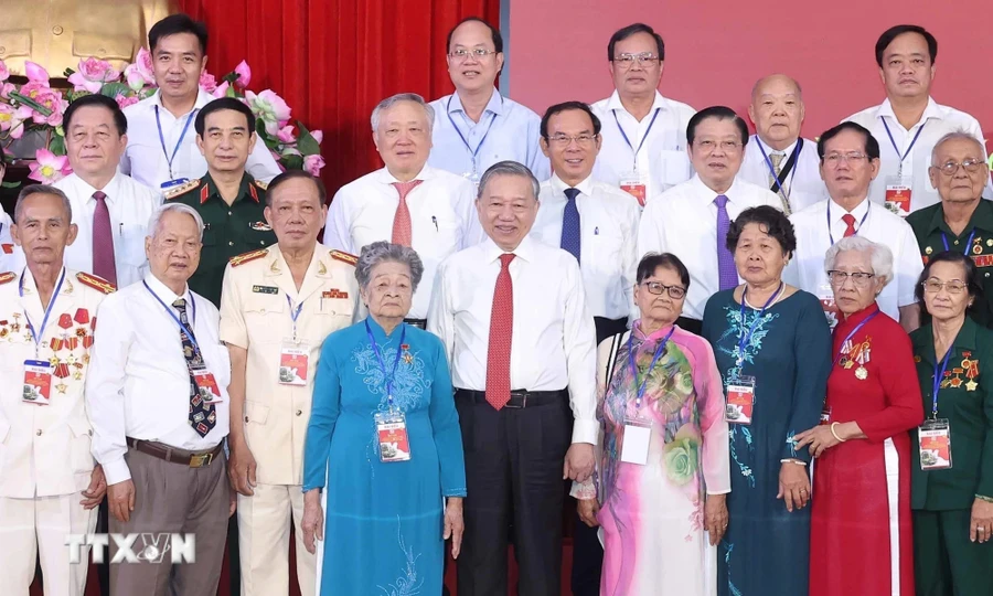 Tổng Bí thư Tô Lâm và các đại biểu. Ảnh: Thống Nhất/TTXVN