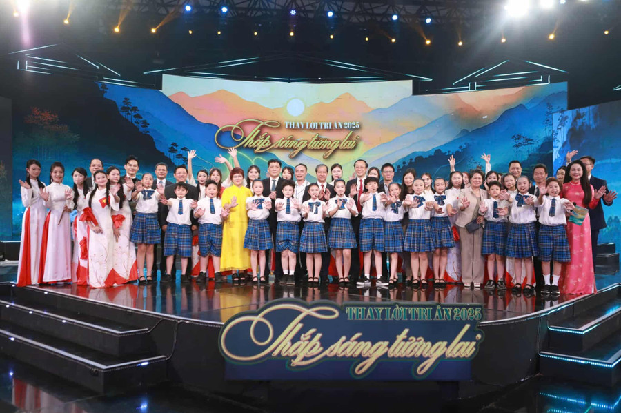 Thay lời tri ân 2025 - Thắp sáng tương lai