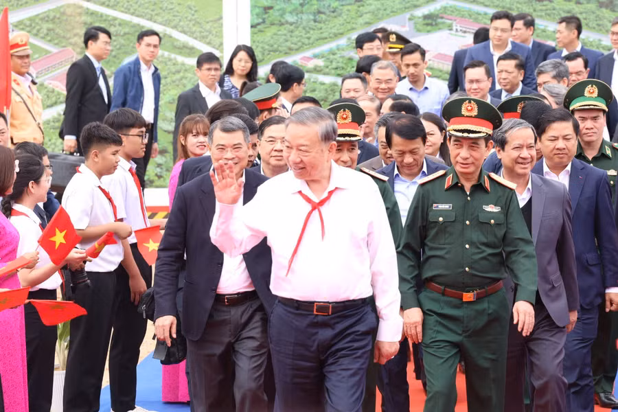 Tổng Bí thư Tô Lâm và các đồng chí lãnh đạo Đảng, Nhà nước đến dự Lễ khởi công.
